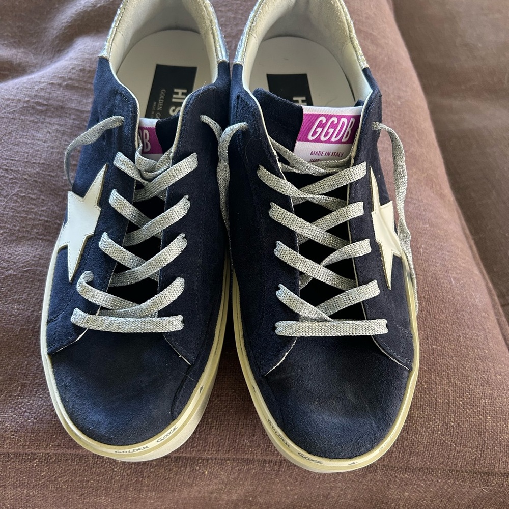 Golden Goose Navy Suede Hi Star Sneakers with Pink Heel Tab and Silver Laces.
